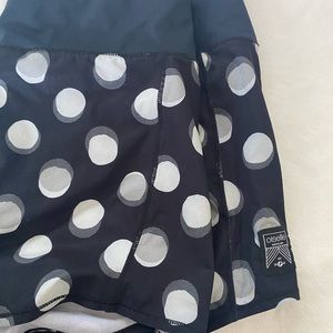 Oiselle Roga long shorts-6 inch inseam size 10